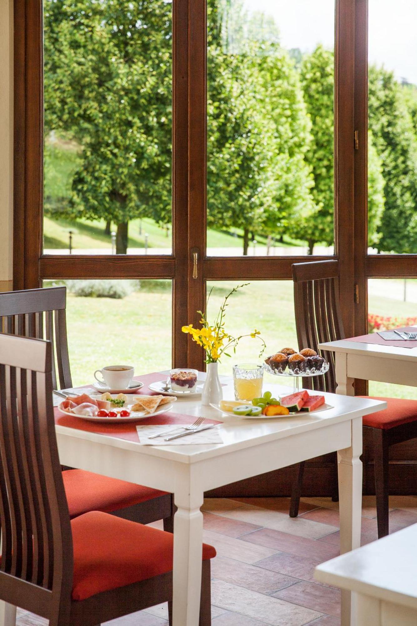 Relais Montemarino Hotel Borgomale Ngoại thất bức ảnh
