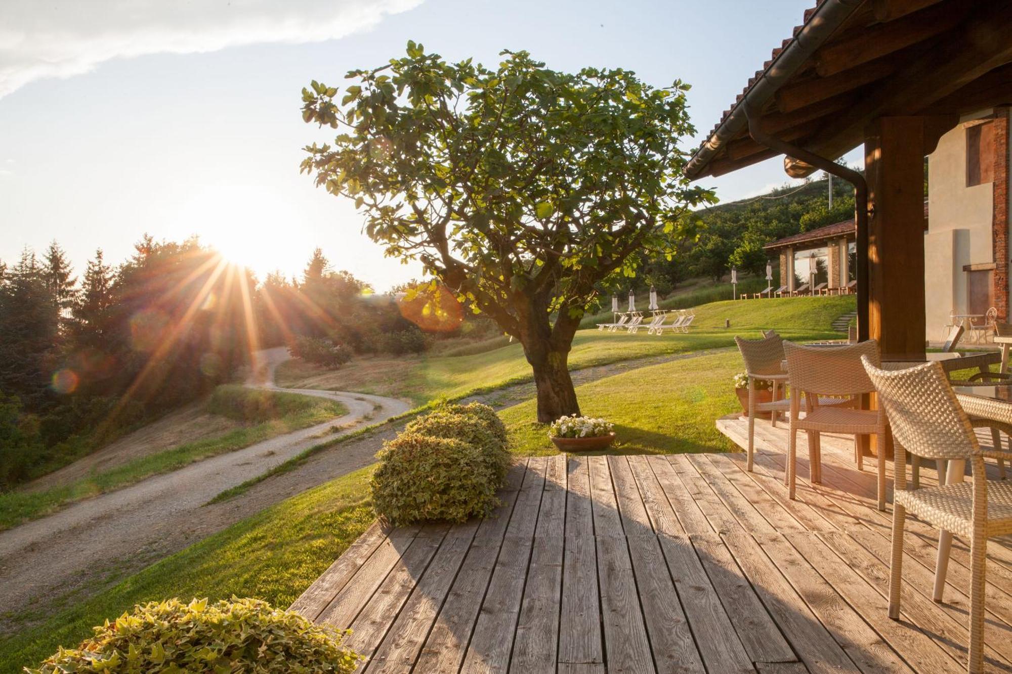 Relais Montemarino Hotel Borgomale Ngoại thất bức ảnh