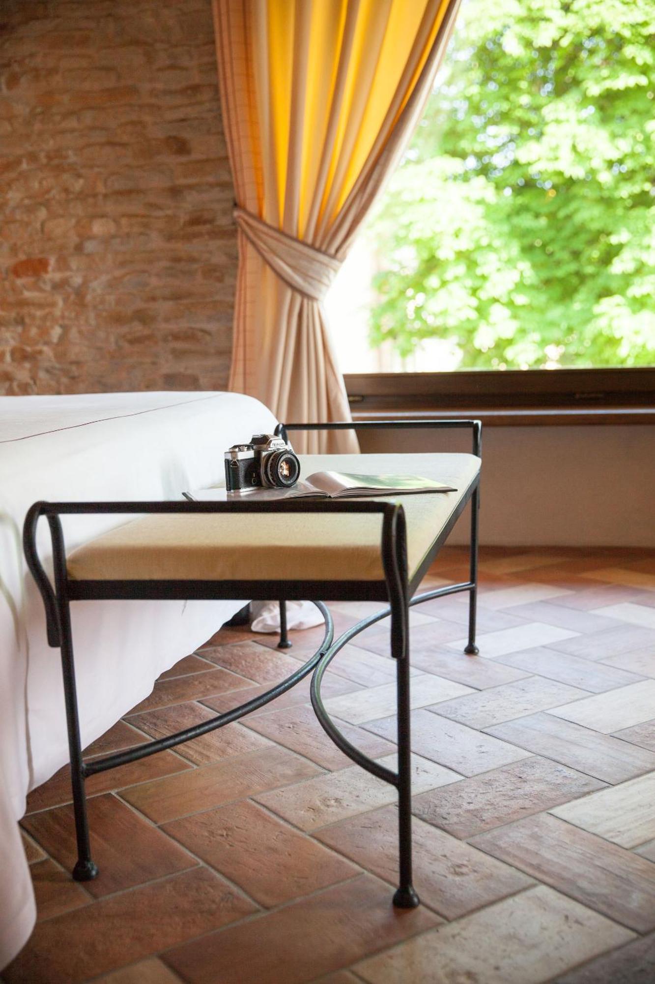 Relais Montemarino Hotel Borgomale Ngoại thất bức ảnh