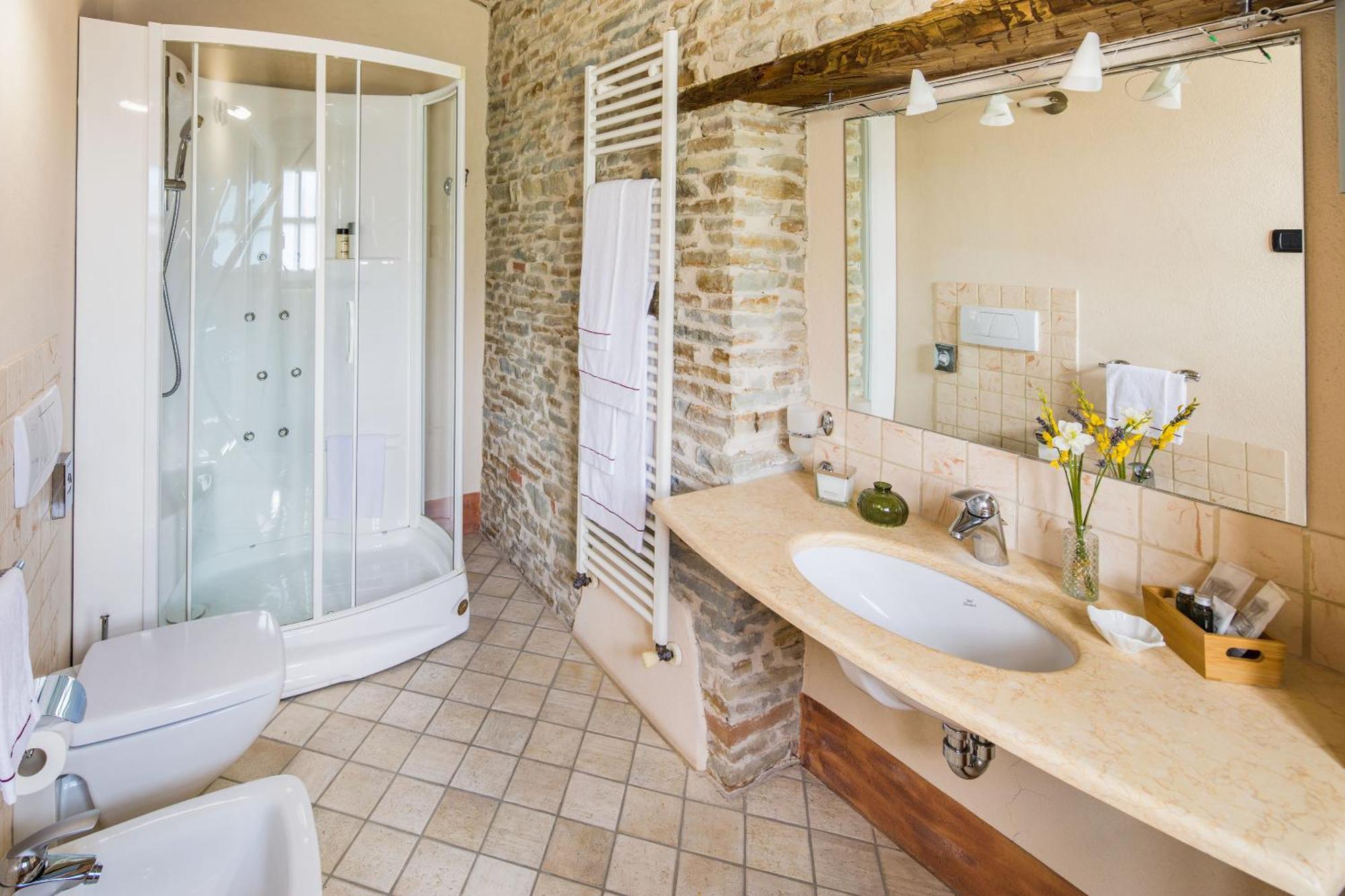 Relais Montemarino Hotel Borgomale Ngoại thất bức ảnh