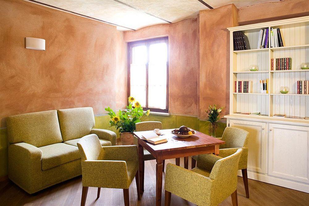 Relais Montemarino Hotel Borgomale Ngoại thất bức ảnh